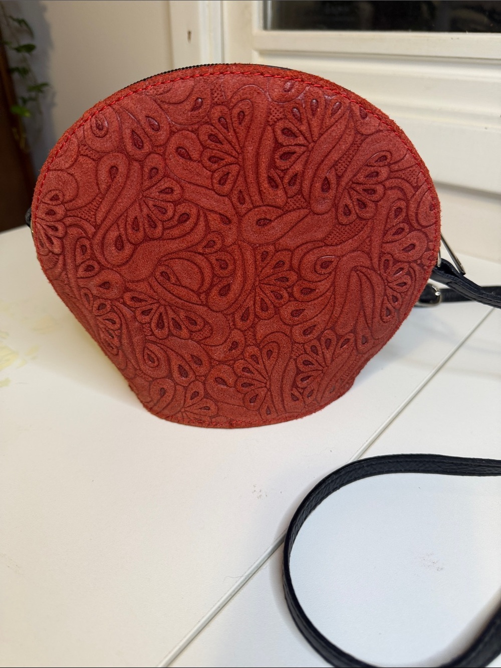 Vera Pelle Made in Italy Red Tooled Leather Crossbody Bag Floral Embossed Boho